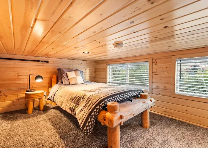 New Moondance Majestic Mini Cathedral Rock Holiday home